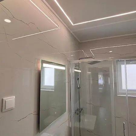 Charming Baixa Vi - 2 *