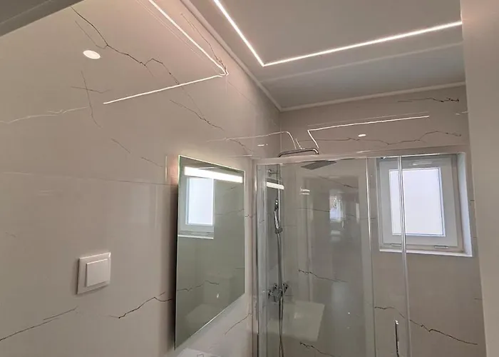 Charming Baixa Vi - 2 *